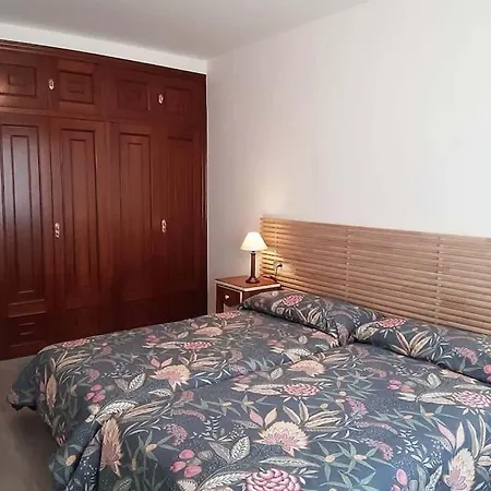 Vistas A La Ria De Muros Noia En *