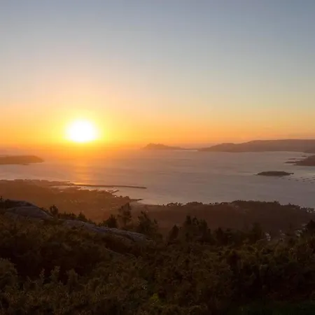 Vistas A La Ria De Muros Noia En شقة